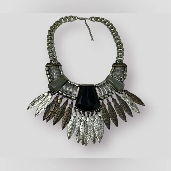 MESA VERDE STATEMENT NECKLACE & EARRING SET - Picture 5 of 11